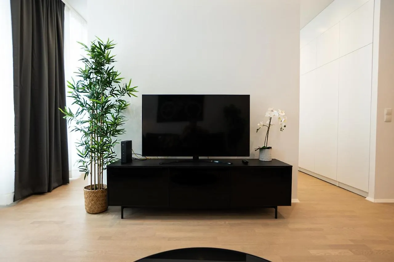 Posh Studio With A King-Size Bed And Modern Design Wenen Oostenrijk