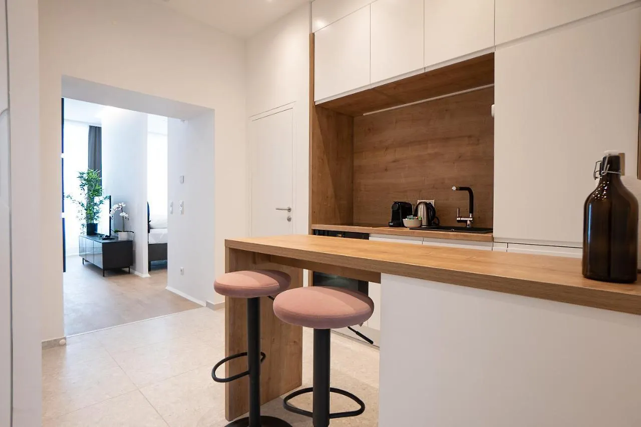 Posh Studio With A King-Size Bed And Modern Design 비엔나