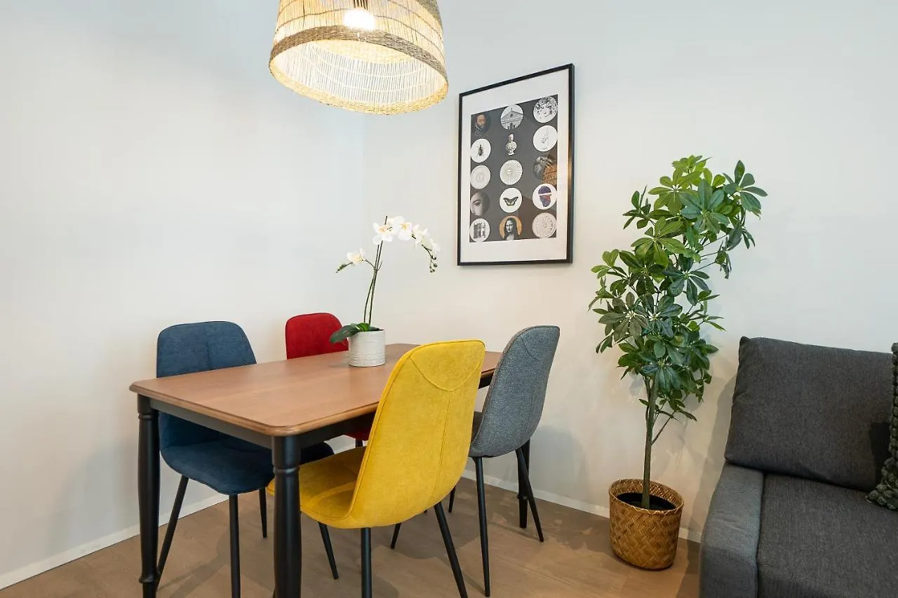 Posh Studio With A King-Size Bed And Modern Design Wenen